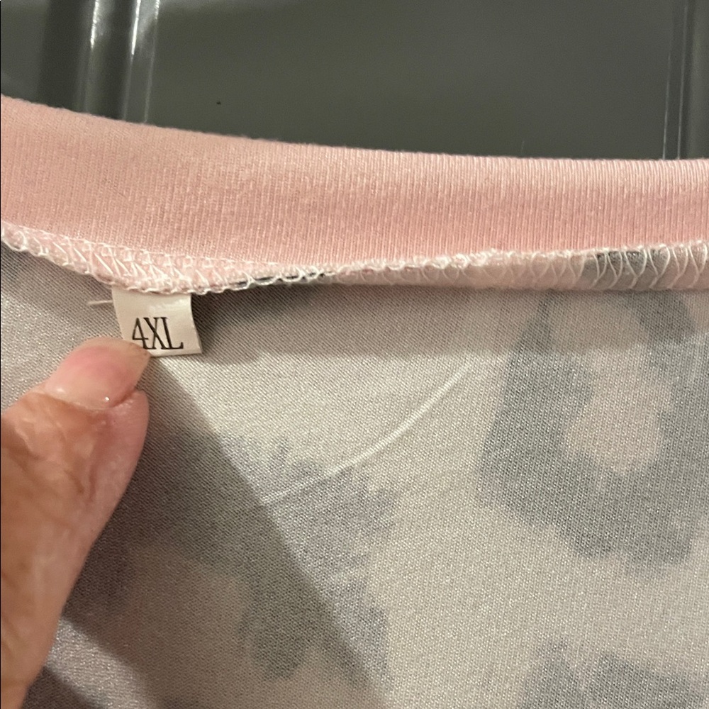 Pink Leopard Colorblock V-Neck Top - Picture 2 of 8
